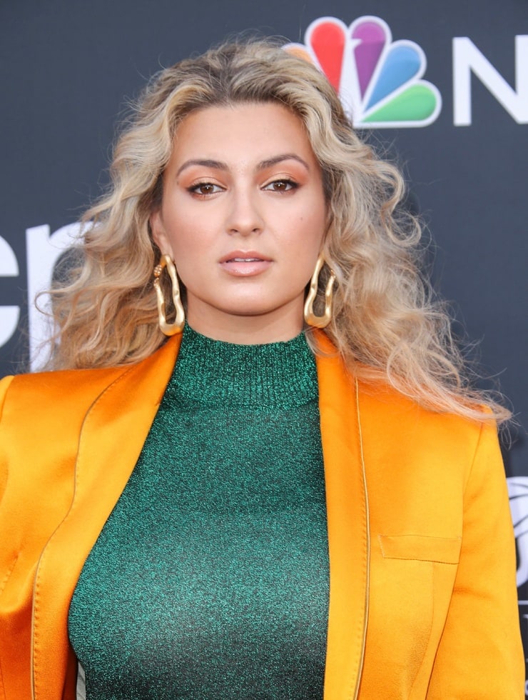 Tori Kelly