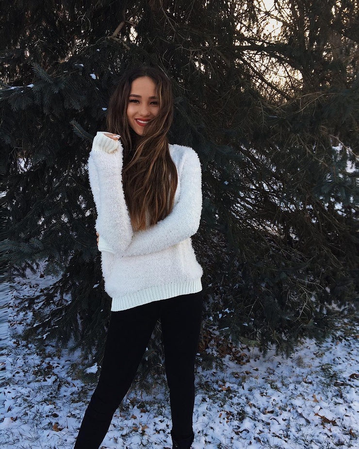 Skylar Stecker