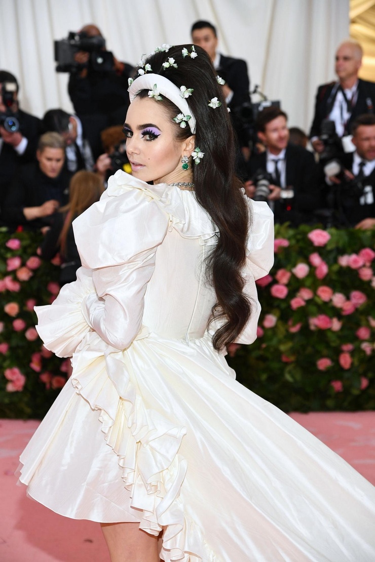 Lily Collins