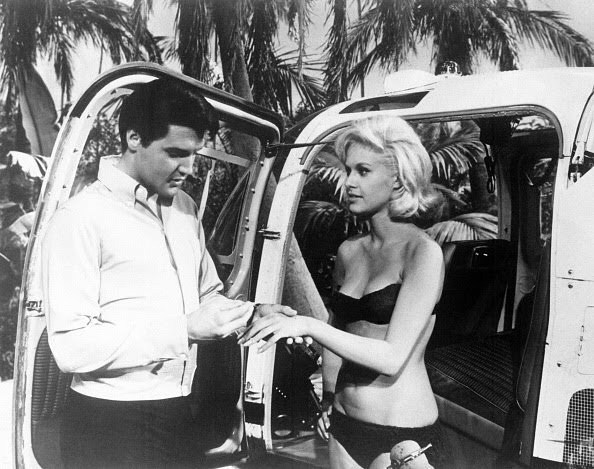 Suzanna Leigh