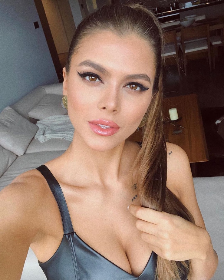 Viki Odintcova