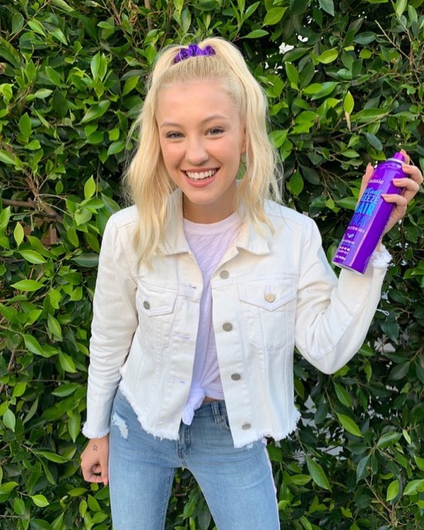 Ava Sambora