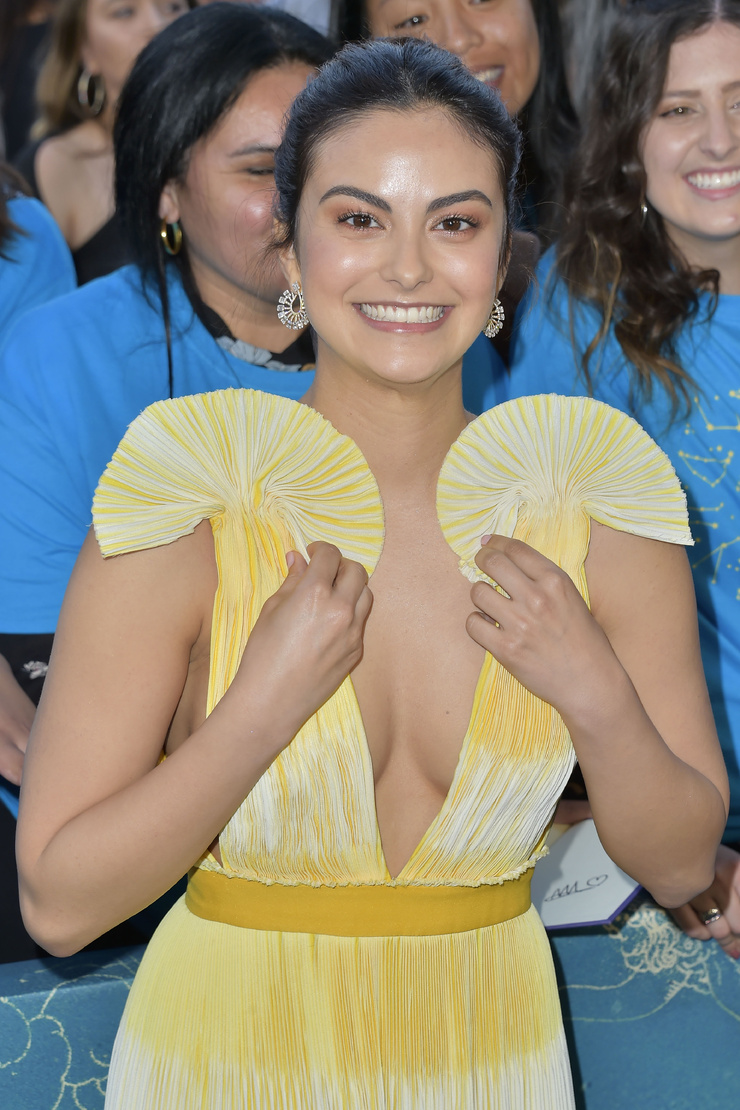 Camila Mendes