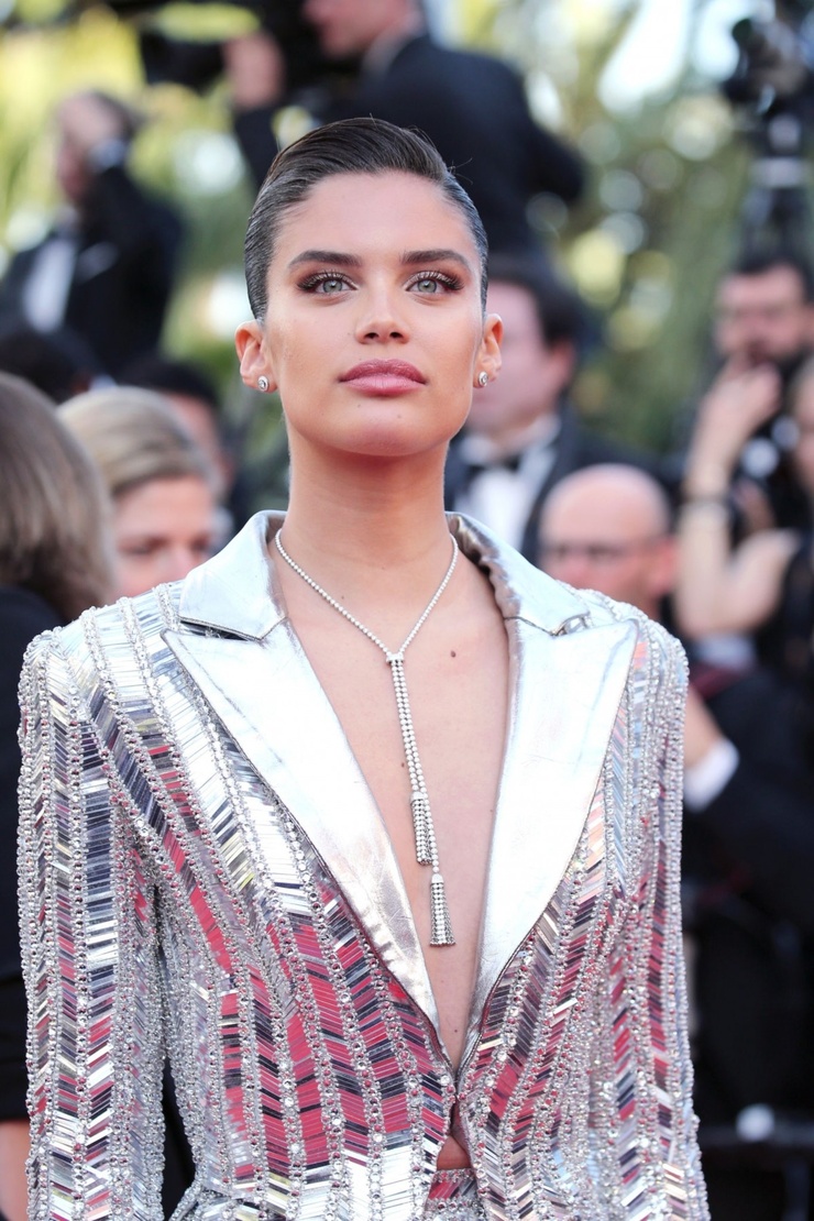 Sara Sampaio Sara Sampaio