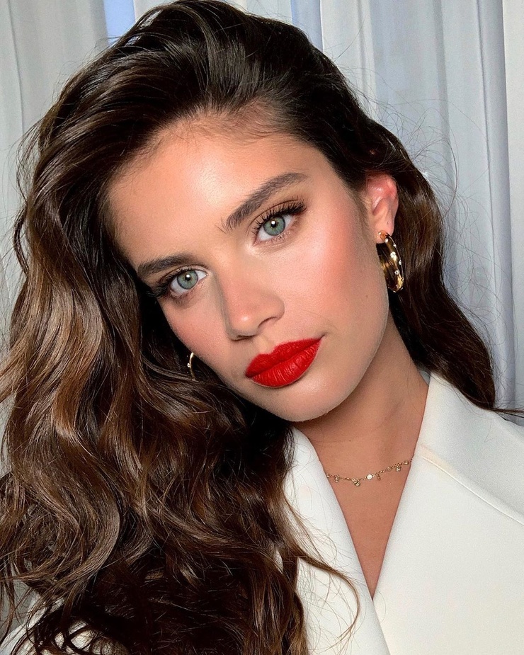 Sara Sampaio Sara Sampaio
