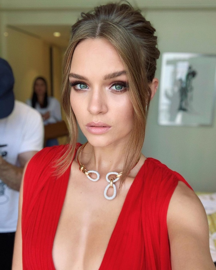 740full-josephine-skriver.jpg