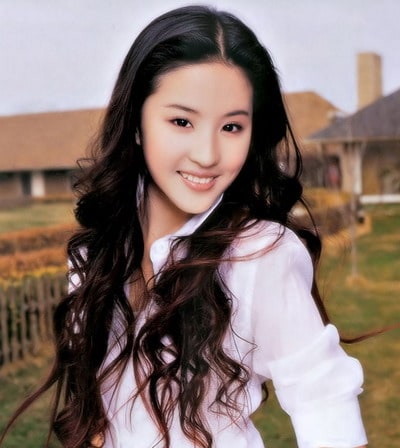 Yifei Liu
