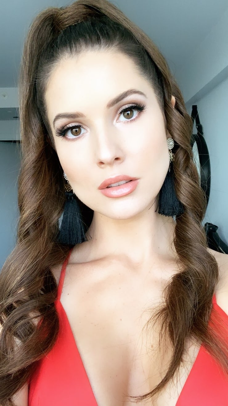 Amanda Cerny