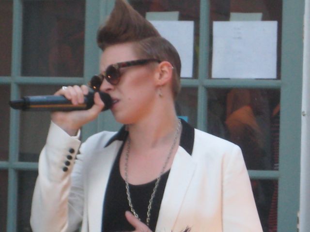 La Roux