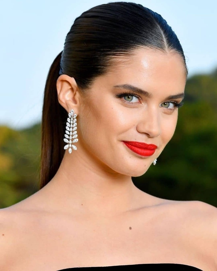 Sara Sampaio Sara Sampaio