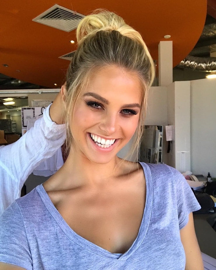 Natalie roser фото