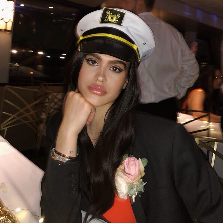 Amelia Hamlin Amelia Hamlin