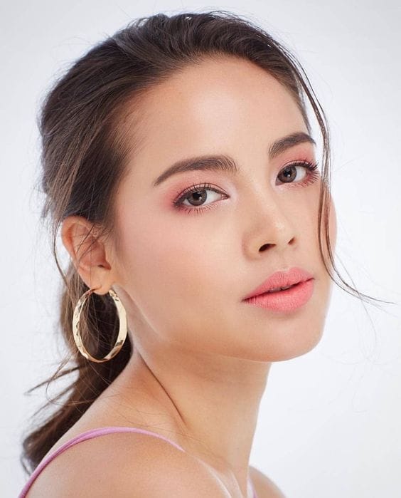 Urassaya Sperbund