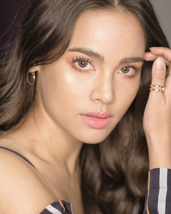 Urassaya Sperbund