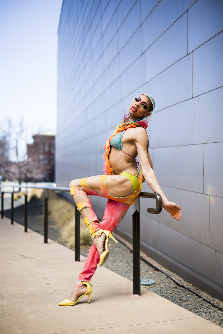 Yvie Oddly