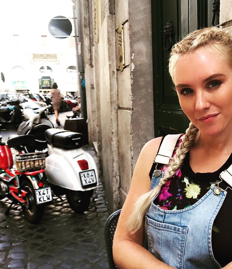 Nicky Whelan Nicky Whelan