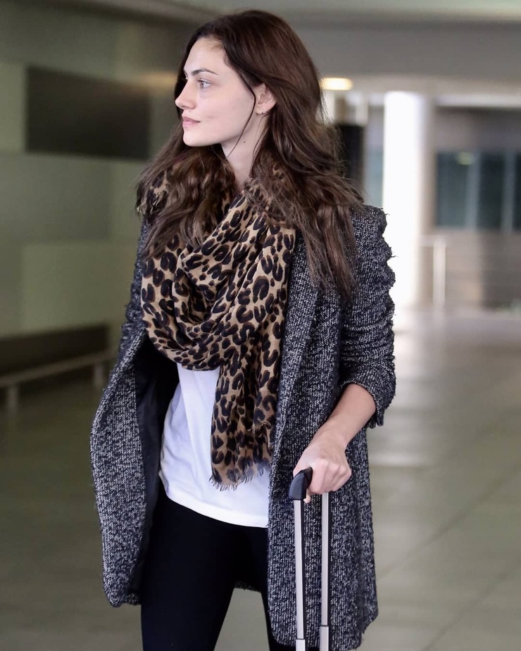 Phoebe Tonkin
