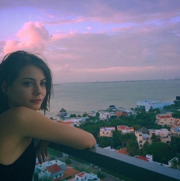 Willa Holland