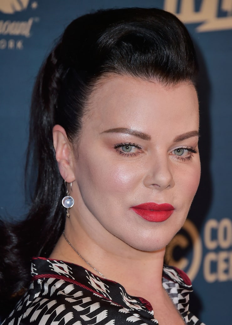 Debi Mazar