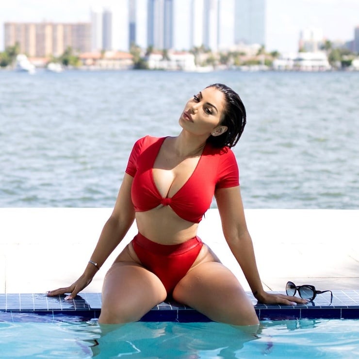 La Bella Reina La Bella Reina