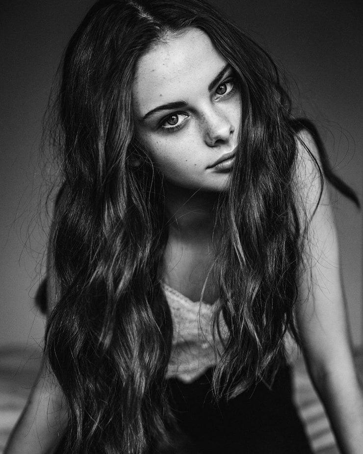 Picture Of Meika Woollard