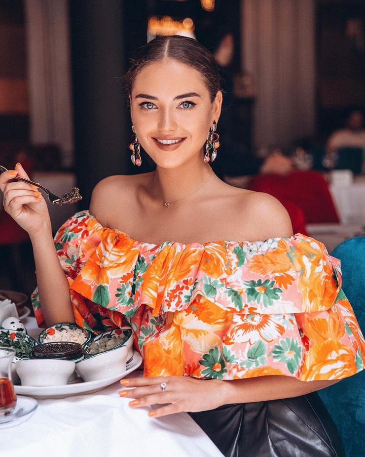 Kristina Krayt Kristina Krayt