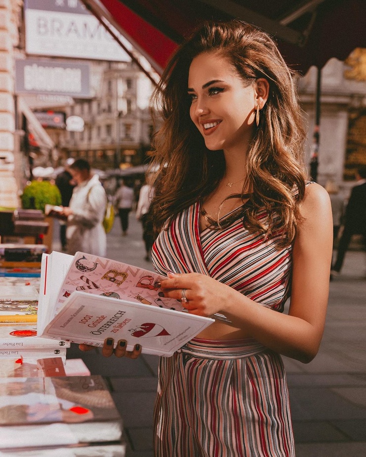 Kristina Krayt Kristina Krayt