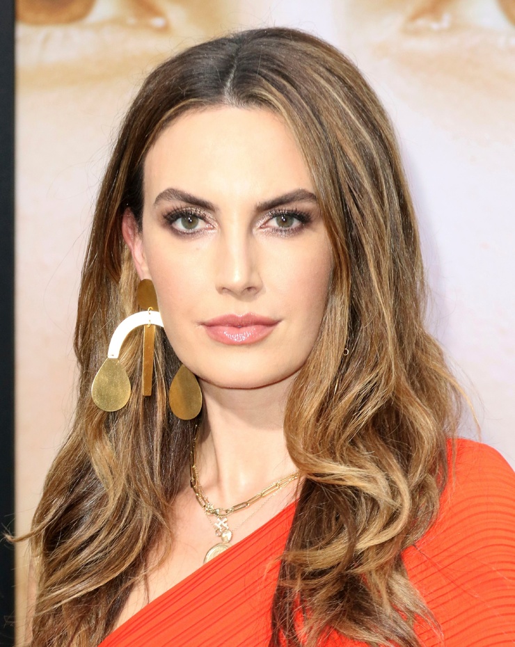 Picture of Elizabeth Chambers