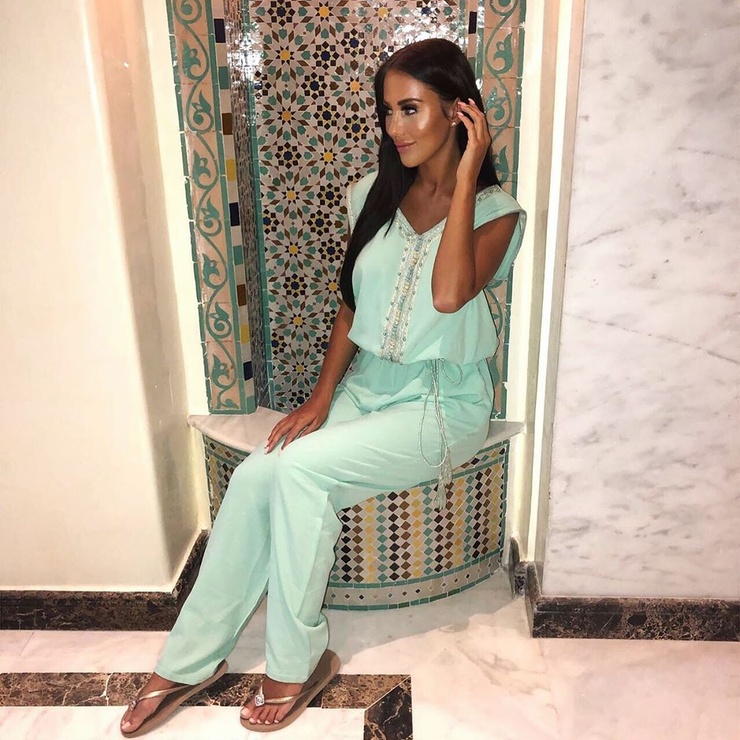Yazmin Oukhellou