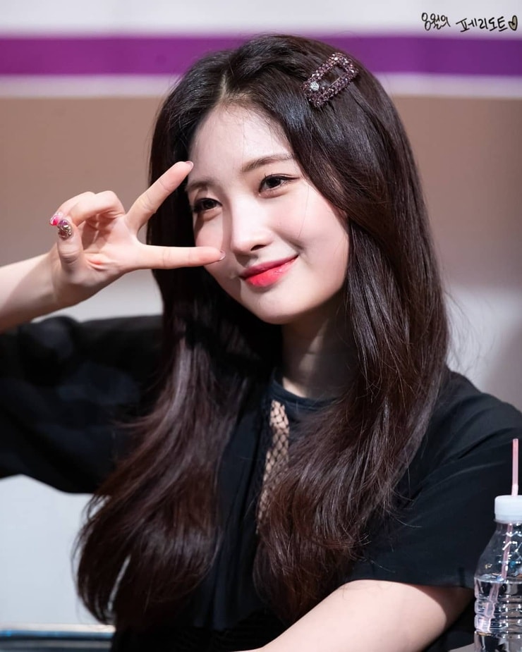 Sihyeon Sihyeon