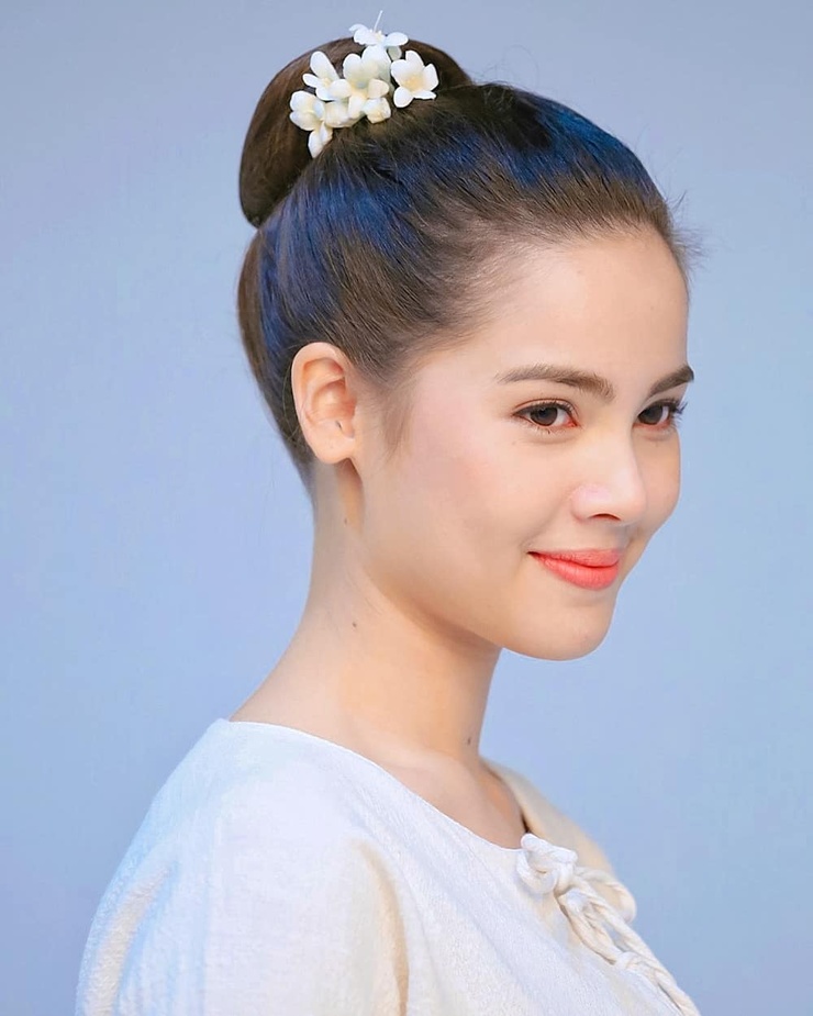 Urassaya Sperbund Urassaya Sperbund