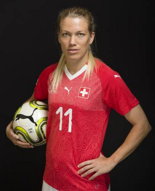 Lara Dickenmann