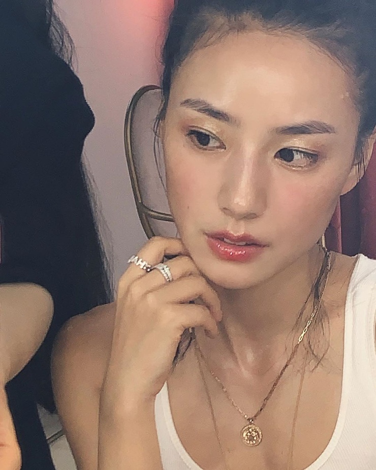 Chen Nuan Yang Chen Nuan Yang