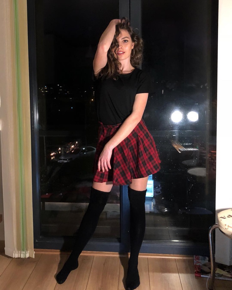 Melis Sezen Melis Sezen
