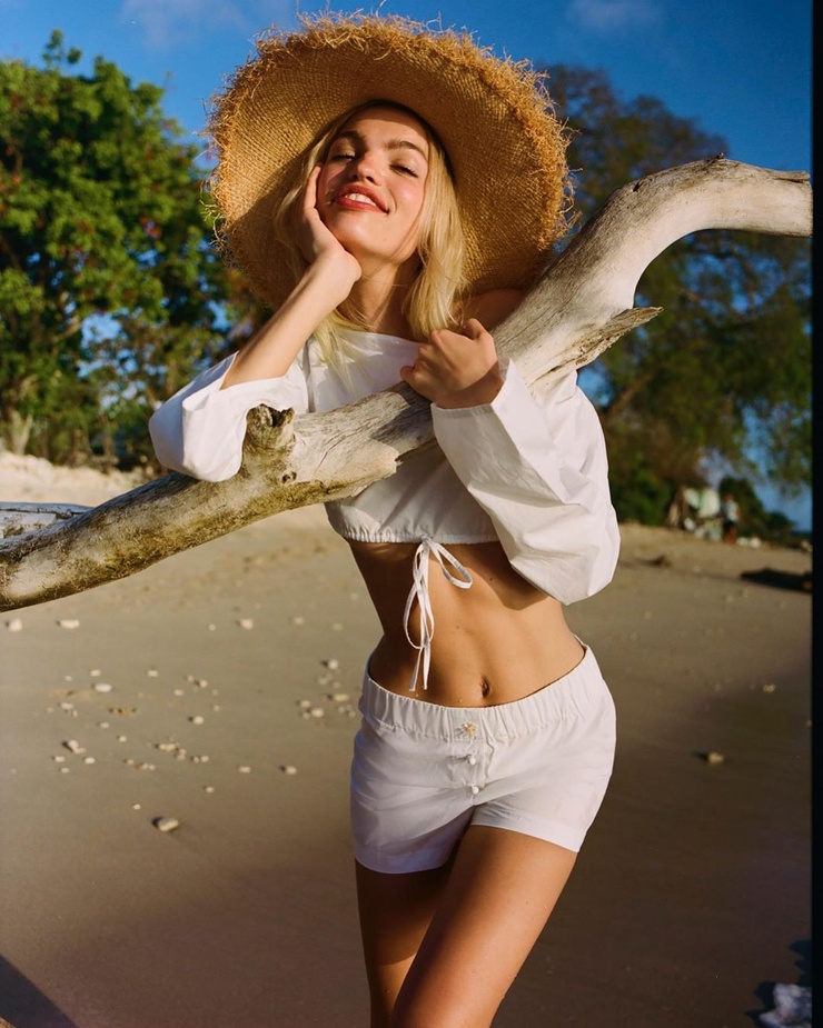 Daphne Groeneveld Daphne Groeneveld