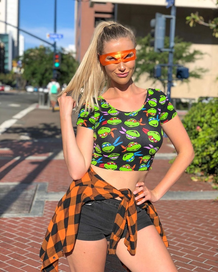 Noelle Foley picture