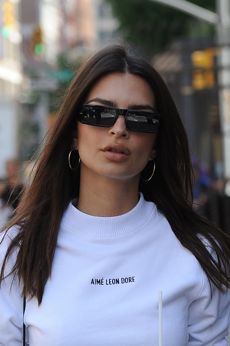 Emily Ratajkowski