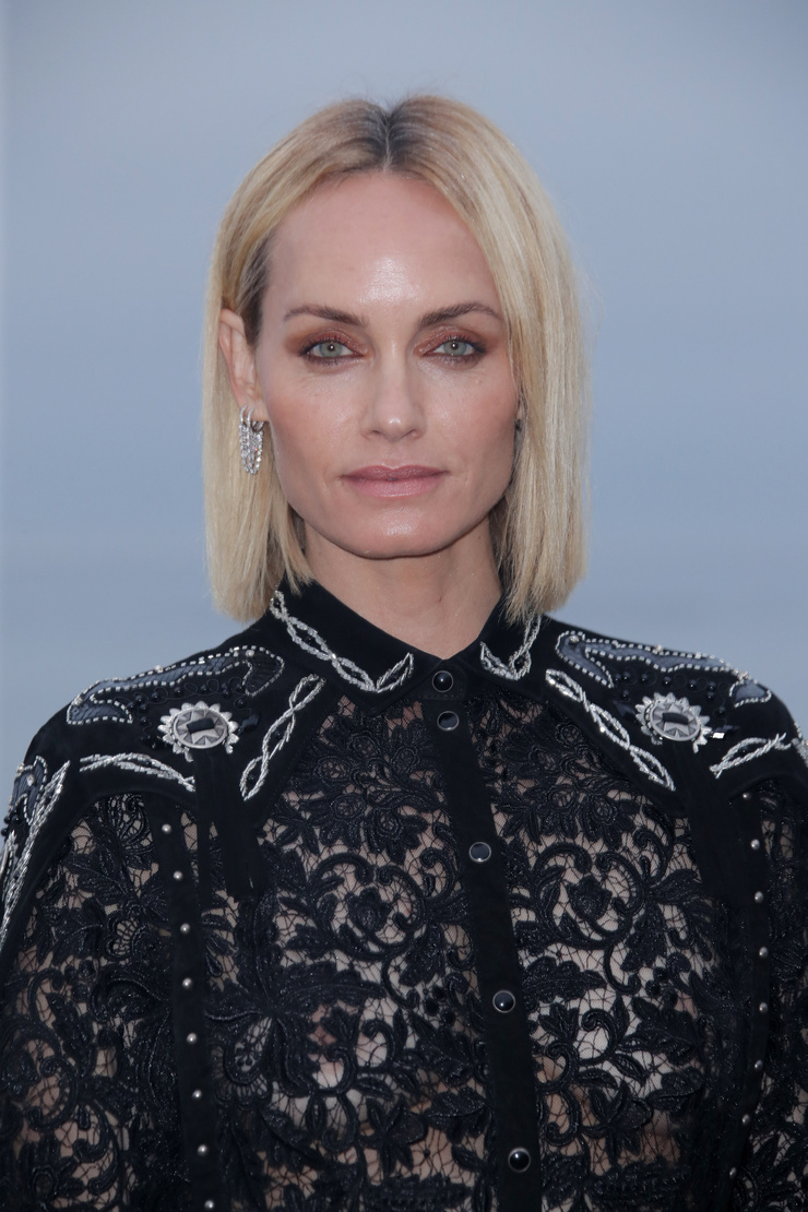 Amber Valletta