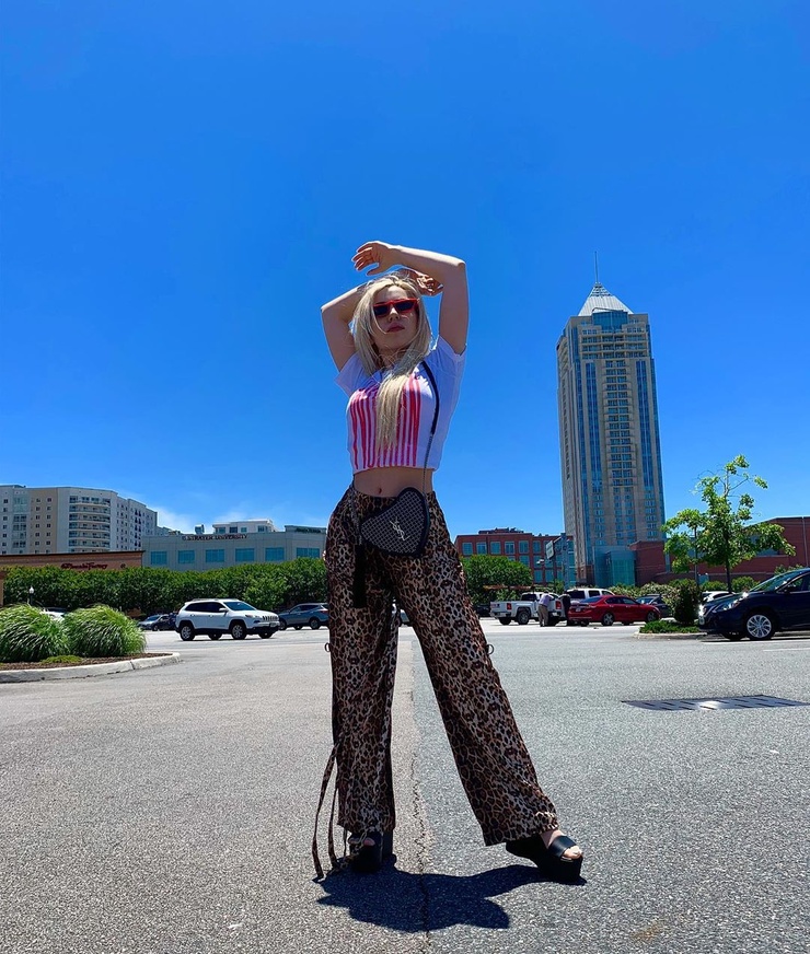 Ava Max