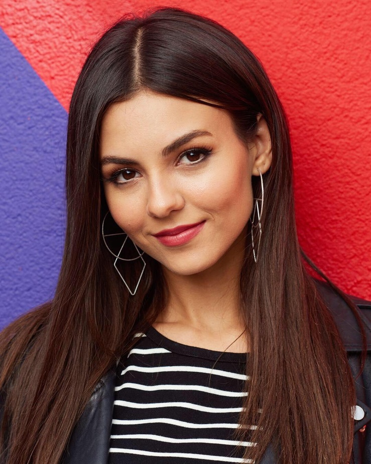 740full-victoria-justice.jpg