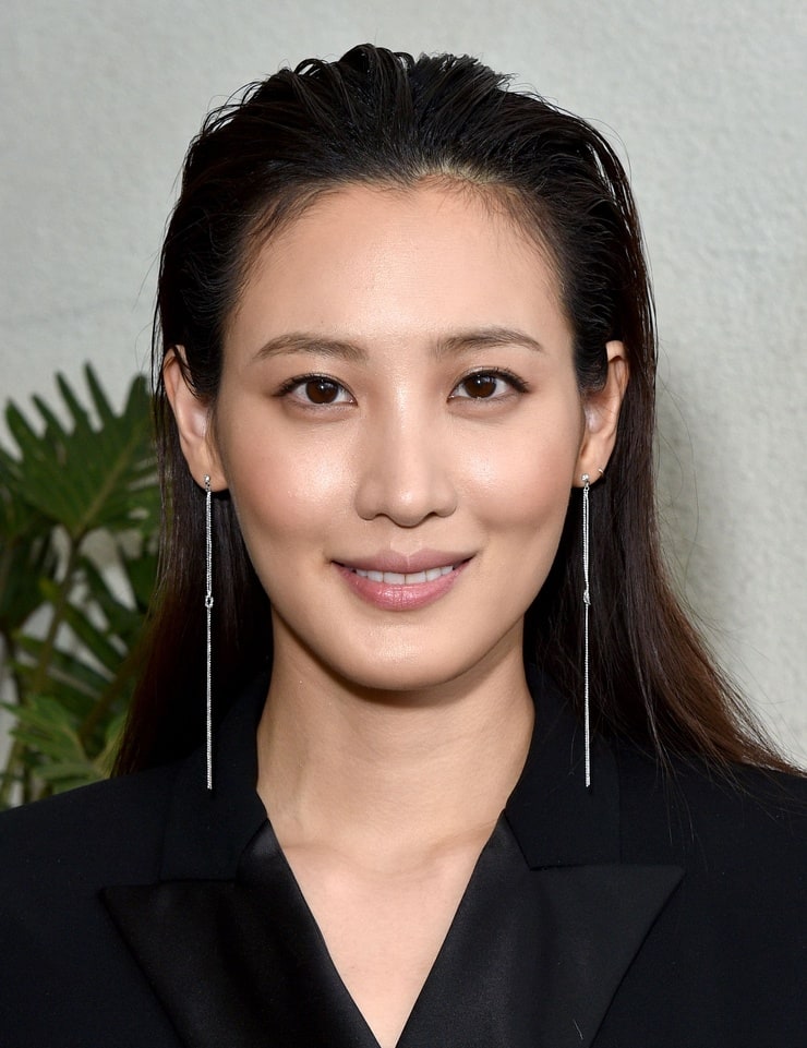 Claudia Kim