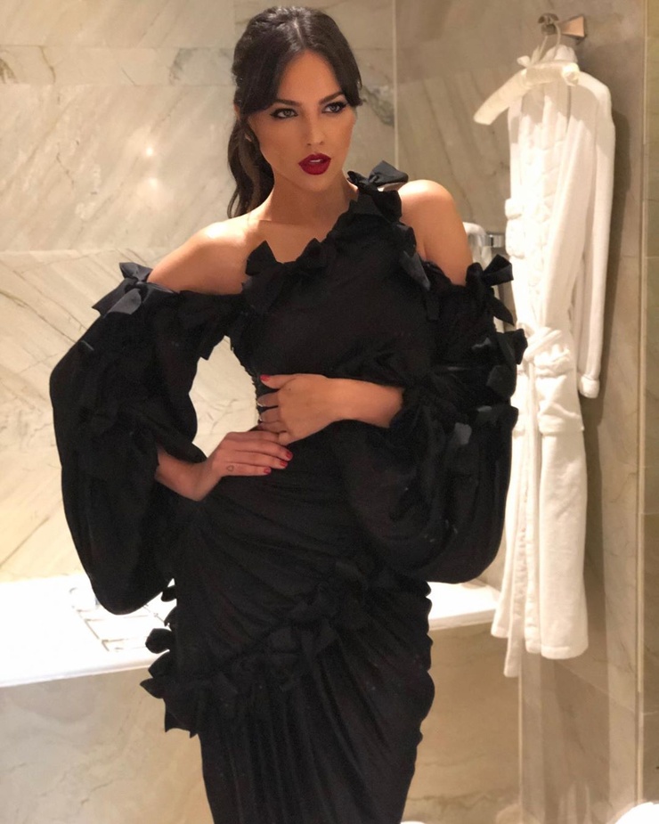 Eiza Gonzalez Eiza Gonzalez