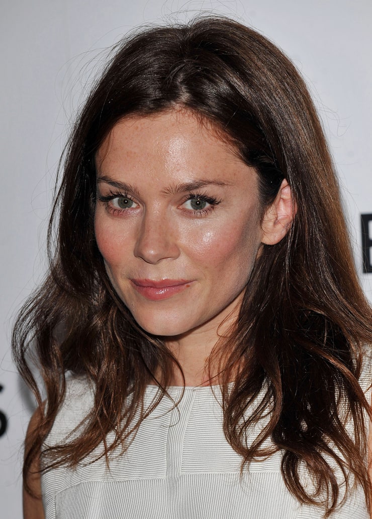 Anna Friel