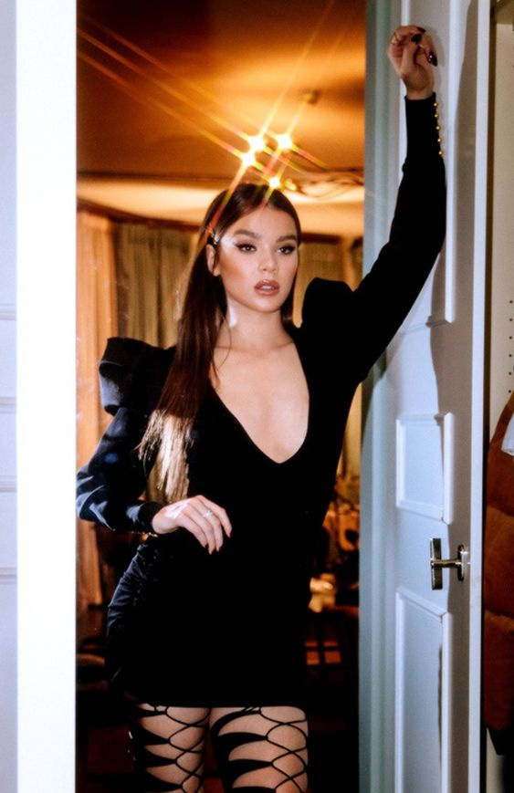 Hailee Steinfeld Hailee Steinfeld