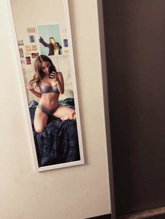 Sydney Sweeney Sydney Sweeney