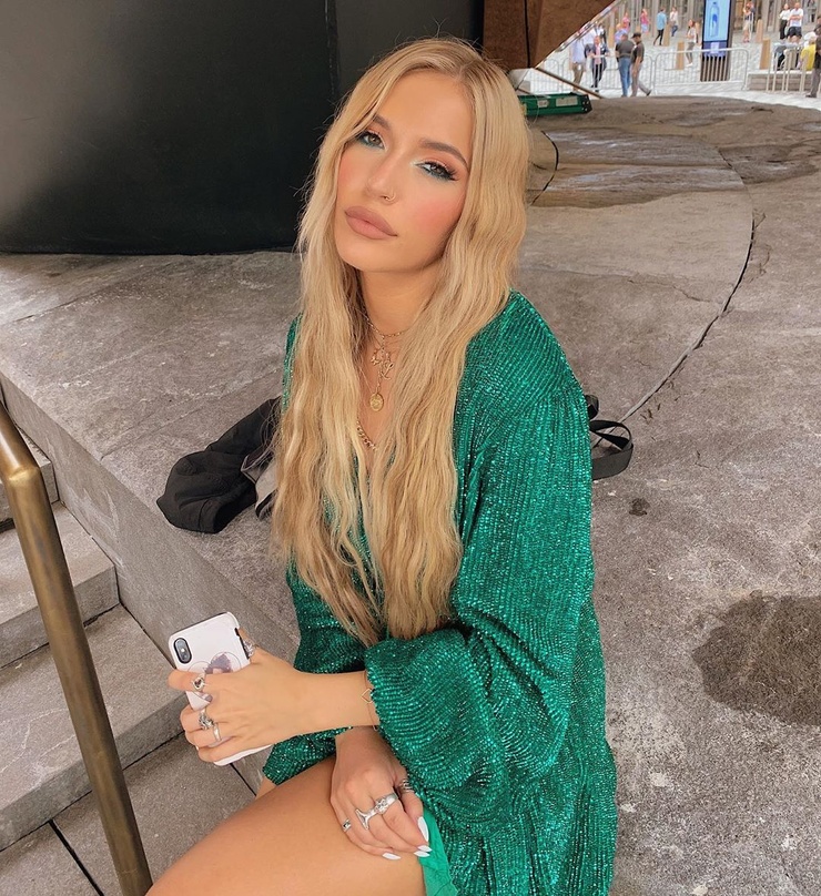 Lennon Stella