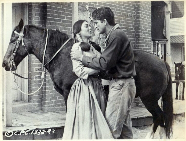 Maureen Hingert, Robert Knapp