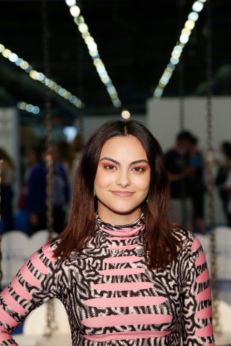 Camila Mendes
