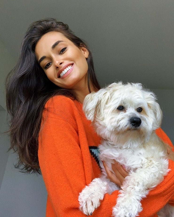 Gizele Oliveira Gizele Oliveira