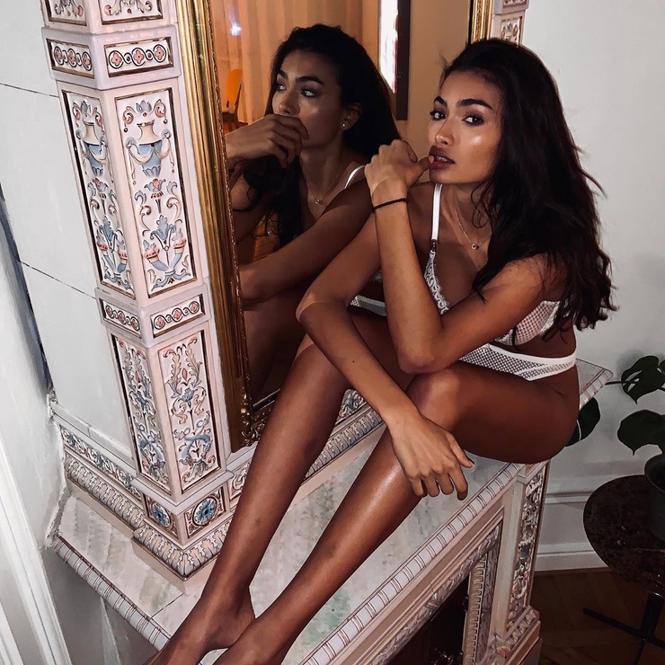 Kelly Gale Kelly Gale